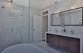 Frameless shower screen